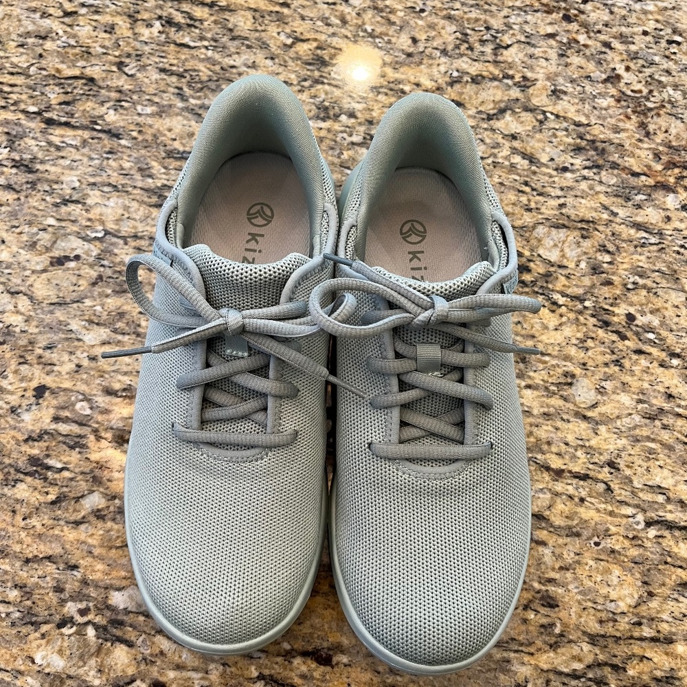 Kizik Sneakers